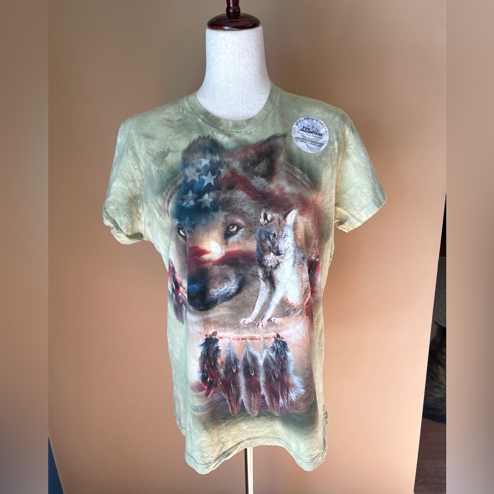The Mountain Wolf Native American Tee Shirt USA FLAG Size XL Womens Green RWB
